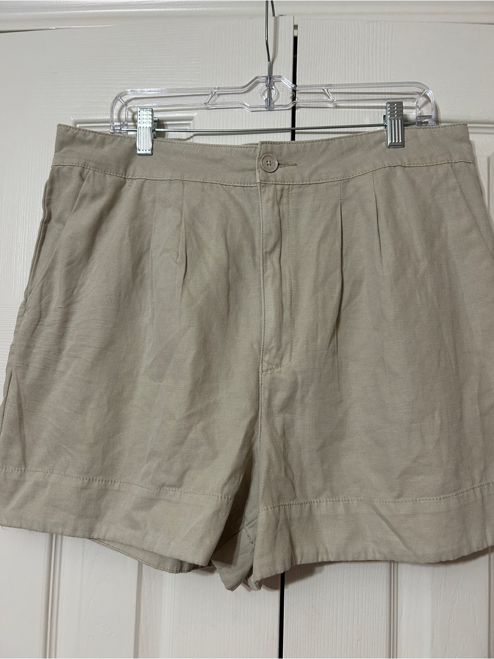 Joie Women's Beige Linen/Cotton Shorts